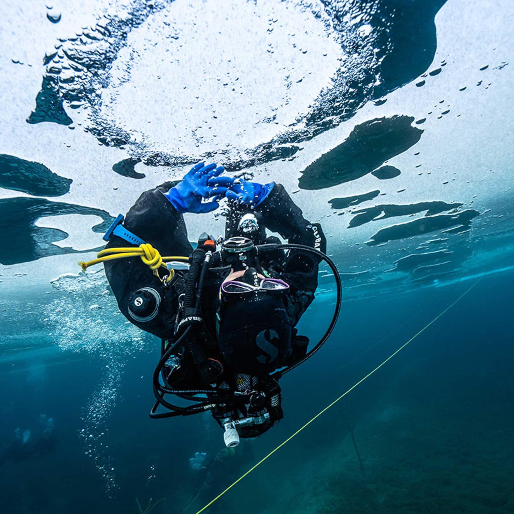 PADI Ice Diver – jääsukelluksen erikoiskurssi